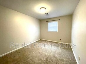 8972 IL-13 in Marion, IL - Building Photo - Building Photo