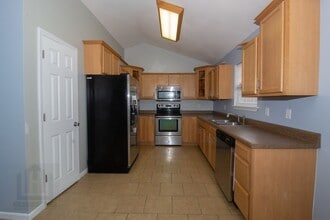 21726 Lindsay Ln in Waynesville, MO - Building Photo - Building Photo