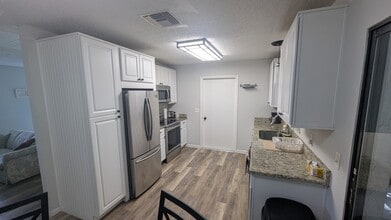 9708 W Sandra St in Crystal River, FL - Building Photo - Building Photo