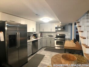 98 Elm St, Unit 1 in Somerville, MA - Building Photo - Building Photo