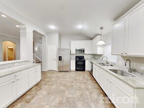 630 Azalea Dr, Unit 1703 in Glenn Heights, TX - Building Photo - Building Photo