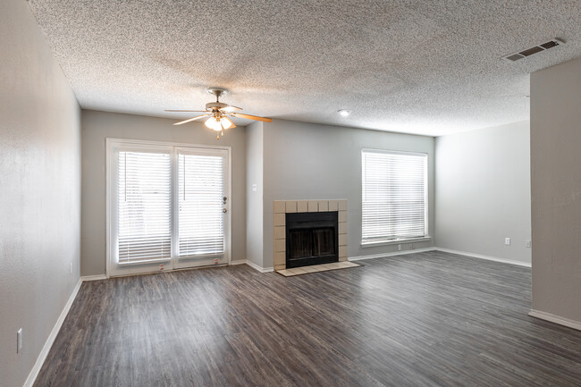 Park Place Apartments in Euless, TX - Building Photo - Interior Photo