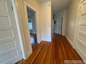 7 Mount Hood Rd, Unit 6 in Boston, MA - Building Photo - Building Photo