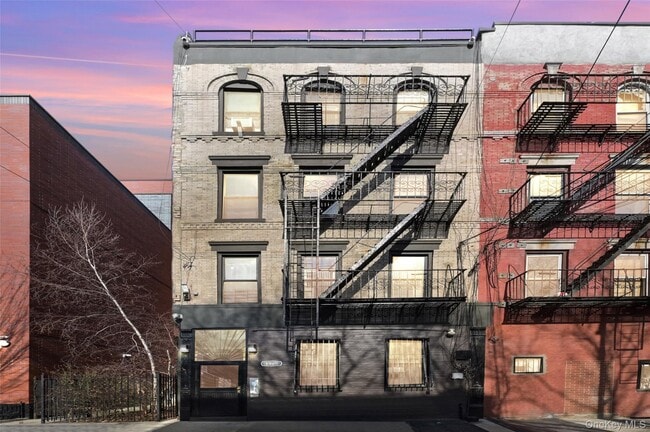 property at 1965 Bergen St