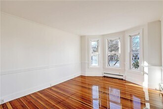 292 Pleasant St in East Providence, RI - Building Photo - Building Photo