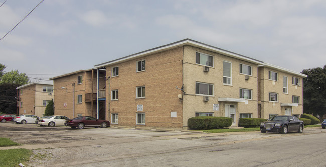 2015-2017 Broadway St in Blue Island, IL - Building Photo - Building Photo