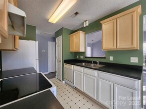 4958 Astonshire Ln in Concord, NC - Building Photo - Building Photo