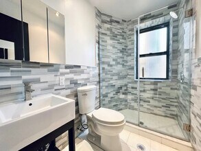 Furnished room/NOT APARTMENT, Unit 6A in New York, NY - Building Photo - Building Photo
