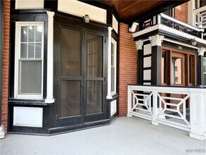 246 Bryant St in Buffalo, NY - Building Photo - Building Photo