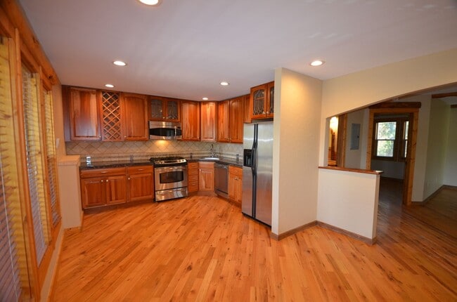 property at 471 High Point Dr