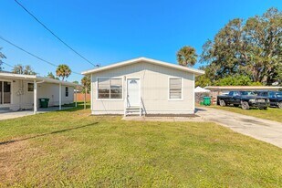 608 Walker St in Daytona Beach, FL - Building Photo