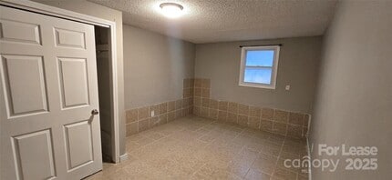 508 Arlington Cir NW in Lenoir, NC - Building Photo - Building Photo