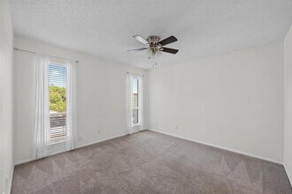3431 N Hills Dr in Austin, TX - Building Photo - Building Photo