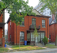 124 Hunter St W Apartments