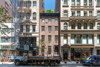 41 E 19th St in New York, NY - Building Photo - Building Photo