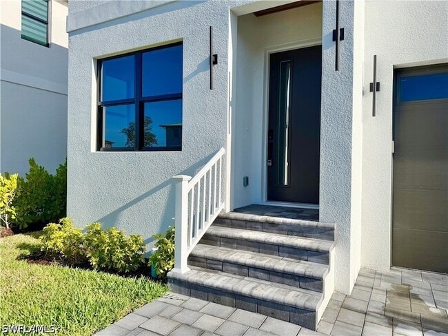 2727 Van Buren Ave in Naples, FL - Building Photo - Building Photo