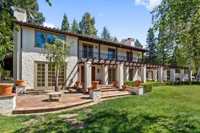 190 Portola Rd in Portola Valley, CA - Building Photo - Building Photo