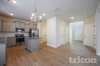 501 Slyfox Ln in Holly Springs, GA - Building Photo - Building Photo