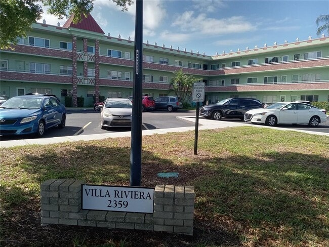 2359 Finlandia Ln in Clearwater, FL - Building Photo - Building Photo