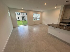 9071 Beach Tea Wy in Kissimmee, FL - Building Photo - Building Photo