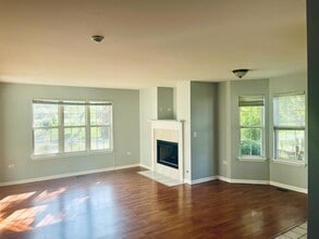 2947 Rutland Cir in Naperville, IL - Building Photo - Building Photo