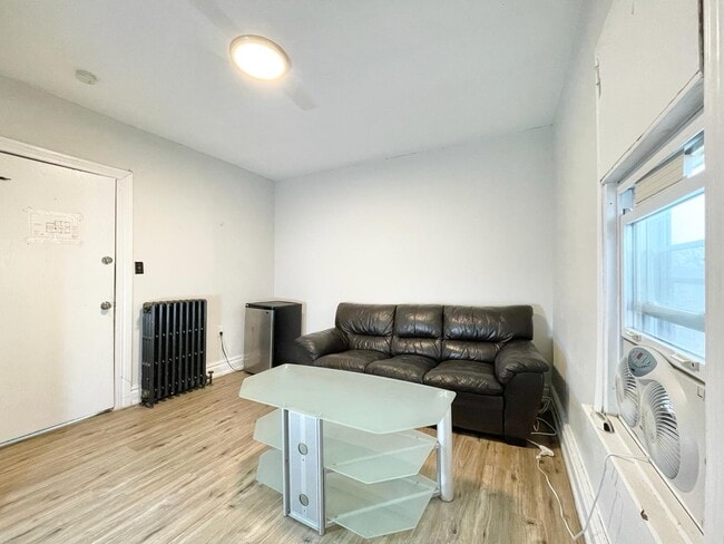 149 Burgar St in Welland, ON - Building Photo - Building Photo