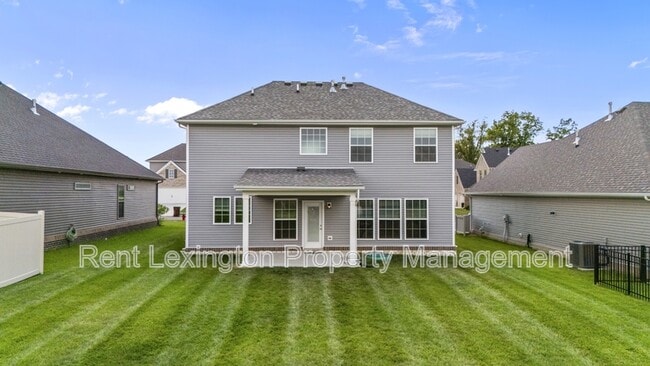 220 Little Leaf Dr in Nicholasville, KY - Foto de edificio - Building Photo