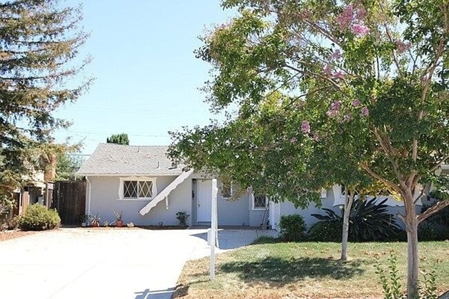 1434 Helmond Ln in San Jose, CA - Building Photo - Building Photo