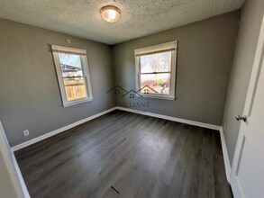 2006 Glenridge Dr in Indianapolis, IN - Building Photo - Building Photo
