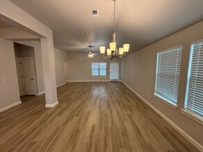3012 Red Cedar Way in Norman, OK - Building Photo - Building Photo