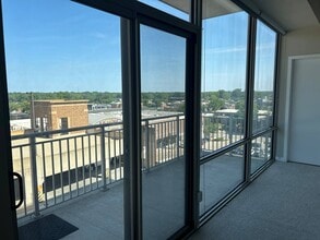 350 N Main St, Unit Main North Lofts Unit 618 in Royal Oak, MI - Foto de edificio - Building Photo