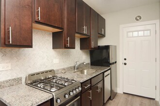 712 W Brompton Ave in Chicago, IL - Building Photo - Building Photo