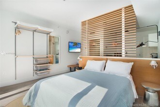 6080 Collins Ave-Unit -102 in Miami Beach, FL - Building Photo - Building Photo