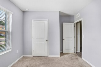 6866 Wagon Trail St in Zephyrhills, FL - Building Photo - Building Photo