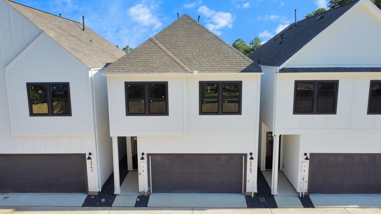 2349 Hoskins Dr in Houston, TX - Building Photo