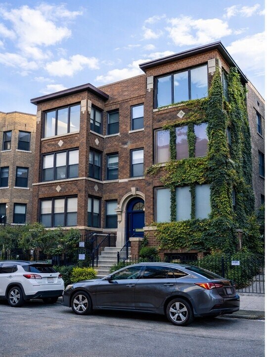 902 W Margate Terrace in Chicago, IL - Building Photo