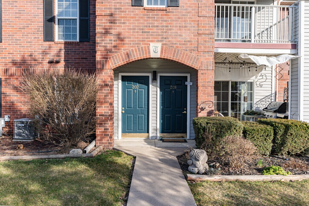 Creekside Park Apartments in IL