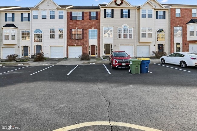 property at 207 Chesterbrook Ct