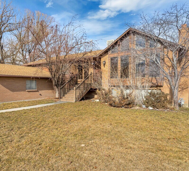 1222 W Shields Ln in South Jordan, UT - Building Photo