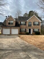 827 Hannah Ct in Mcdonough, GA - Building Photo