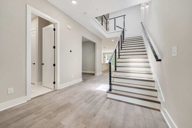 property at 4013 Southpoint Lndg Wy