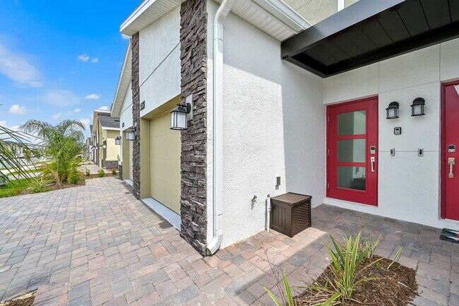 1055 Splash Shot Pl in Davenport, FL - Foto de edificio - Building Photo