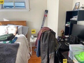14 Bay State Ave, Unit 2 in Somerville, MA - Building Photo - Building Photo