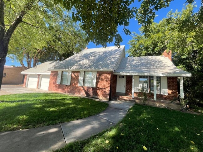 property at 2720 Santa Clara Dr