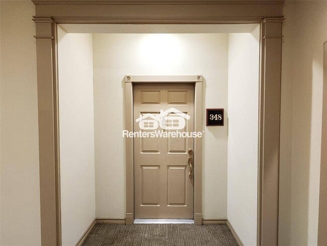 2400 McCue Rd in Houston, TX - Building Photo - Building Photo