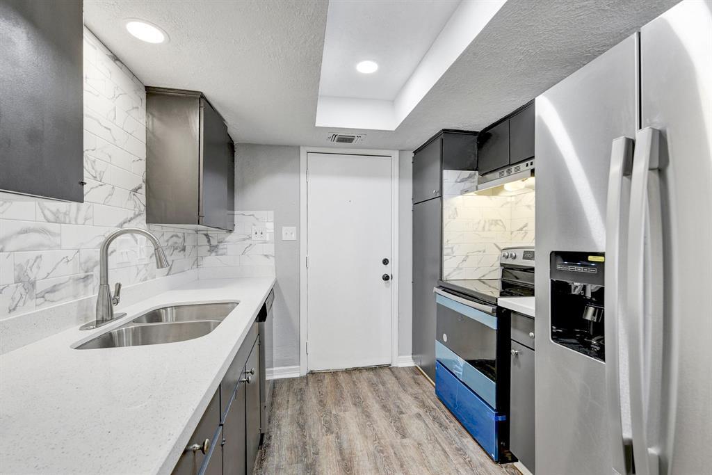 128 Goodson Dr in Houston, TX - Building Photo
