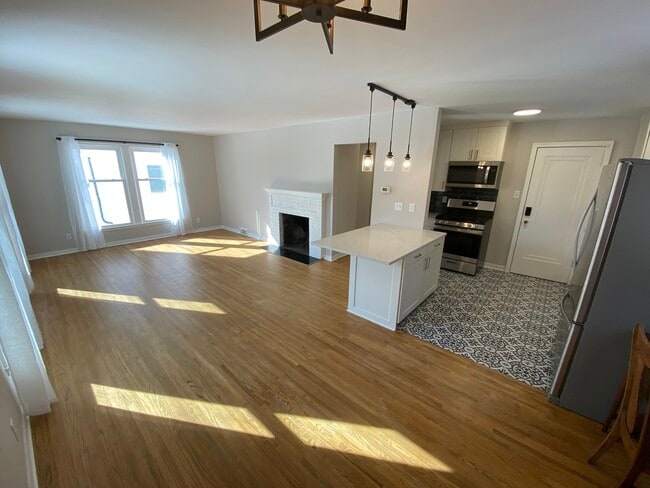 4324 France Ave S in Edina, MN - Foto de edificio - Building Photo