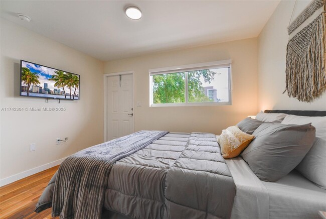 1001 NE 80 St in Miami, FL - Building Photo - Building Photo