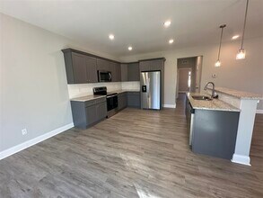 437 Adalynn Cir in Bowling Green, KY - Building Photo - Building Photo