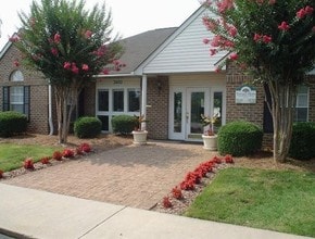 Terrace at Olde Battleground in Greensboro, NC - Building Photo - Building Photo
